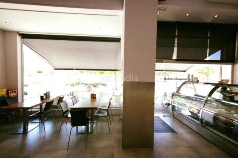 Foto 4431faf0-46e6-4d95-bea7-280483fa8d22. Alquiler local comercial cafetería en calle italia 3, almeria en Almería