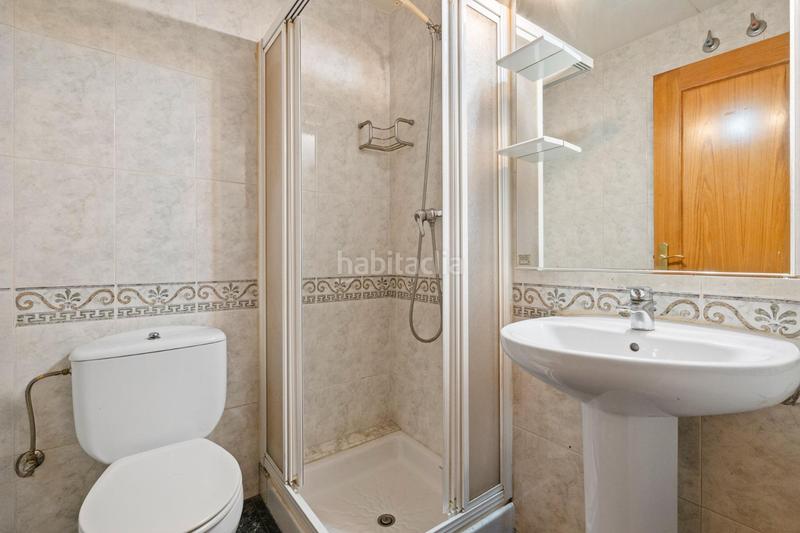 Foto a187b670-f9fe-4473-86d8-8bf5dafc3f17. Piso  de 115 m con terraza y patio , a 10 min de la playa en Malgrat de Mar