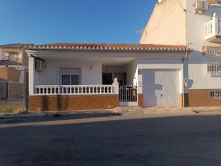 Maison  Calle pintor nicolas. Bonita casa en planta baja con garaje y patio