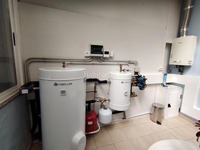 Foto 309ef187-853a-4665-8492-2dd38d5ba174. Haus mit heizung parking in Cee