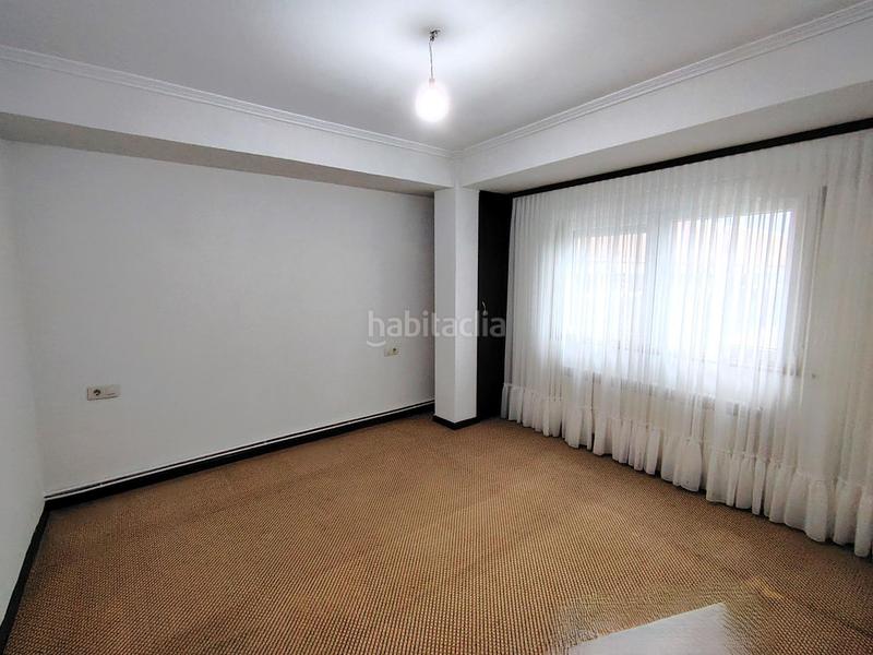 Foto 5044cc5e-59ca-4ca6-af67-914fa5b956d5. Haus mit heizung parking in Cee