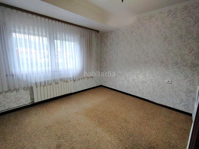 Foto 7cffd915-4142-425a-9f99-143a6186b12e. Haus mit heizung parking in Cee