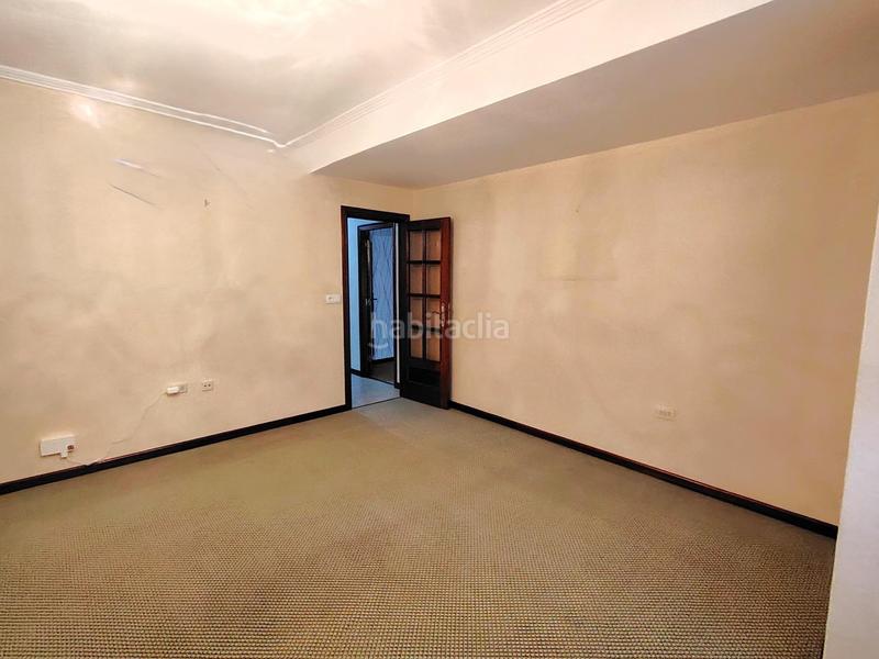 Foto f4c04a2d-0917-4169-8742-6ccbf9d1f929. Haus mit heizung parking in Cee