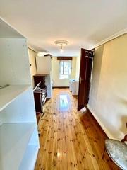 Casa adossada a Piezas,las 55. Se vende casa en la rebollada, mieres