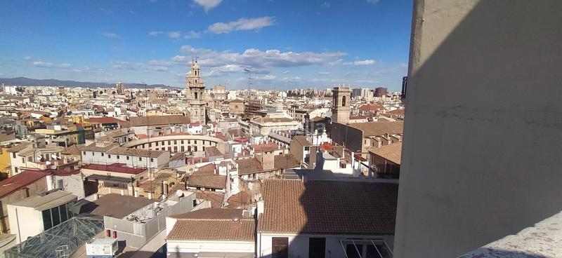 Foto b055e799-2cd3-4472-9138-80a71ce5e342. Piso exclusiva propiedad junto a mercado central en Valencia