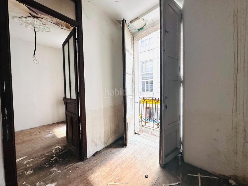 Foto 907f5cf0-2a32-4d04-9d78-01c8d8bdbc59. Casa en calle basanta silva 5 impresionante casa y local comercial en el centro en Vilalba