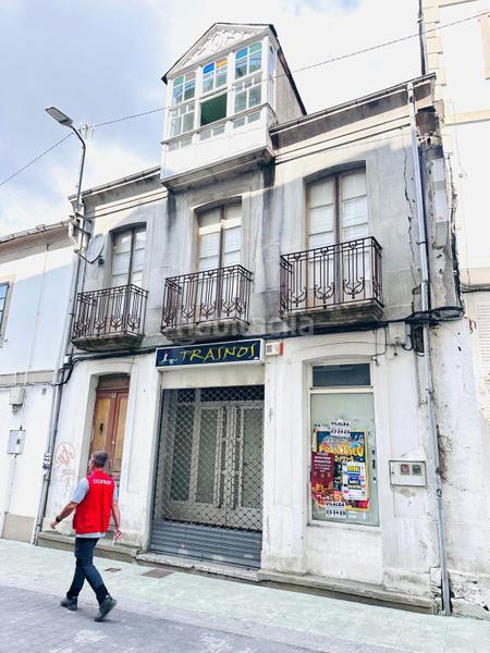Foto f25a2dfe-8c7b-470a-ae3b-29bf50b3b662. Casa en calle basanta silva 5 impresionante casa y local comercial en el centro en Vilalba