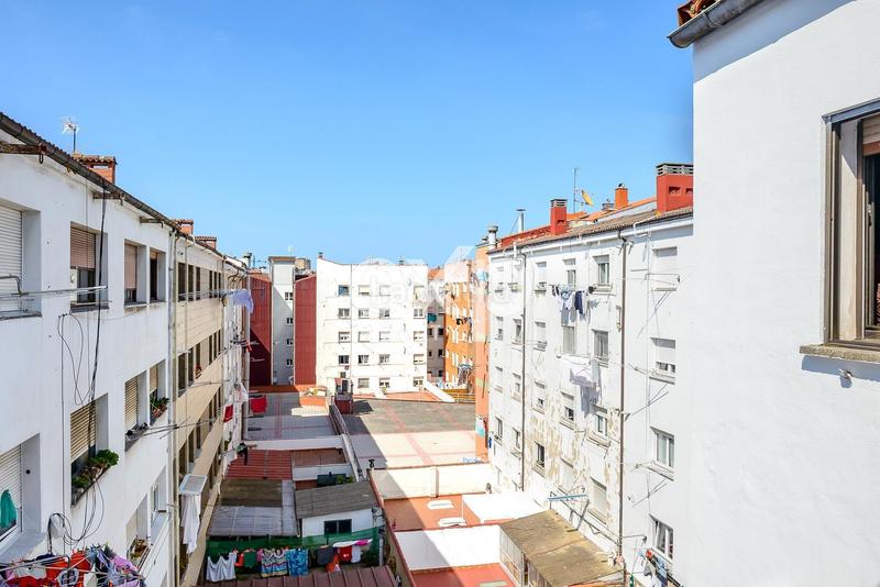 Foto eaca91d0-f5b3-4780-98f2-d318a553b900. Piso en calle juan alvargonzalez 89 piso en el Llano calle juan alvargonzález, en Gijón