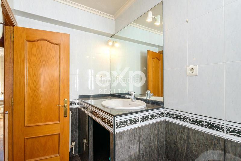 Foto eb1a0274-0396-4f47-acf9-480df1a8aaf9. Piso en calle juan alvargonzalez 89 piso en el Llano calle juan alvargonzález, en Gijón