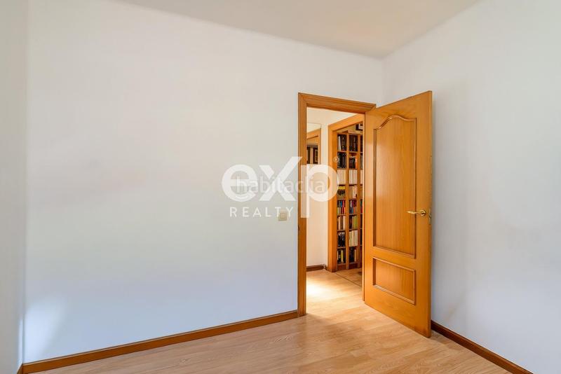 Foto 2946dca0-cbfb-49f7-a880-00a6a4f06e2f. Piso en calle samuel sanchez 5 piso en venta en calle samuel sánchez 159.000 en Oviedo