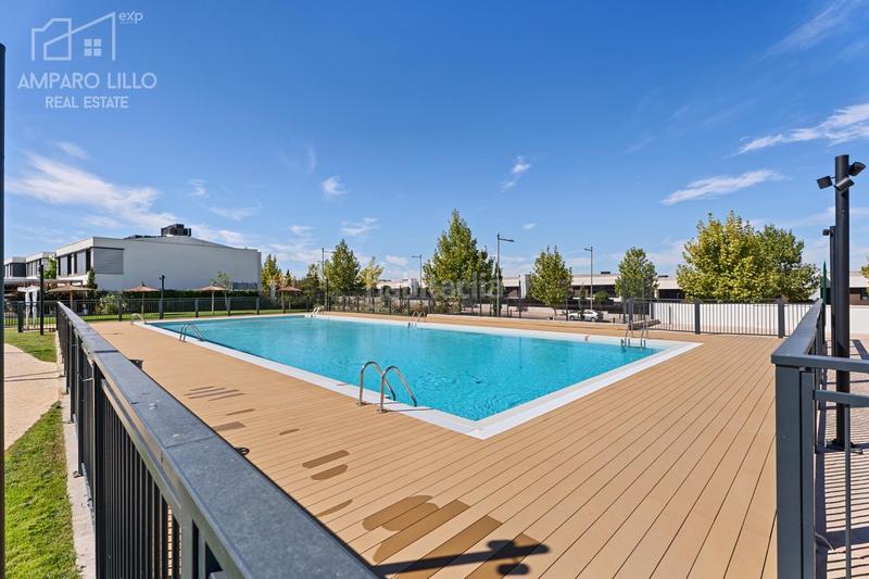 Foto d2d73ba0-877b-4c99-aba0-96e57b019f35. Maison jumelée avec chauffage parking piscine dans Cortijo sur Boadilla del Monte