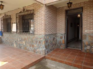Maison jumelée à Nambroca. Chalet en nambroca listo para entrar a vivir con patio, zona de