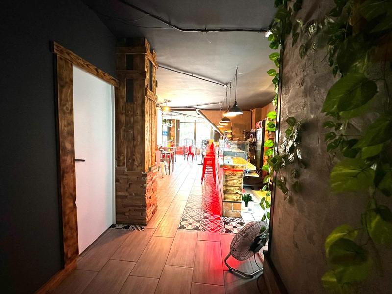 Foto 9ba72871-6aba-4c71-9118-41278c6db2f3. Traspàs local comercial a avenida dels països catalans 27 a Tarragona