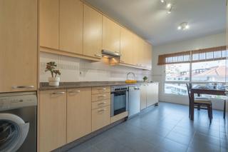 Apartament a Calle isabel la catolica 1. Amplio apartamento en fuengirola con vistas al mar y comodidades