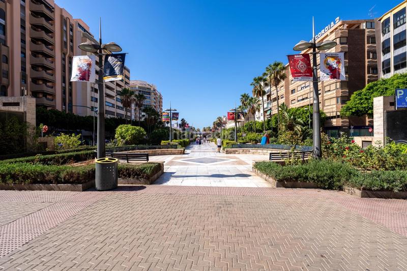 Foto 5ca68d8b-cd9b-44d8-a699-37e220b32949. Alquiler piso se alquila amplio y luminoso piso con terraza en el centro de almeria en Almería