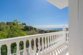 Chalet  Calle de ángel de la riva resines. Villa independiente con piscina y vistas al mar en torremuelle