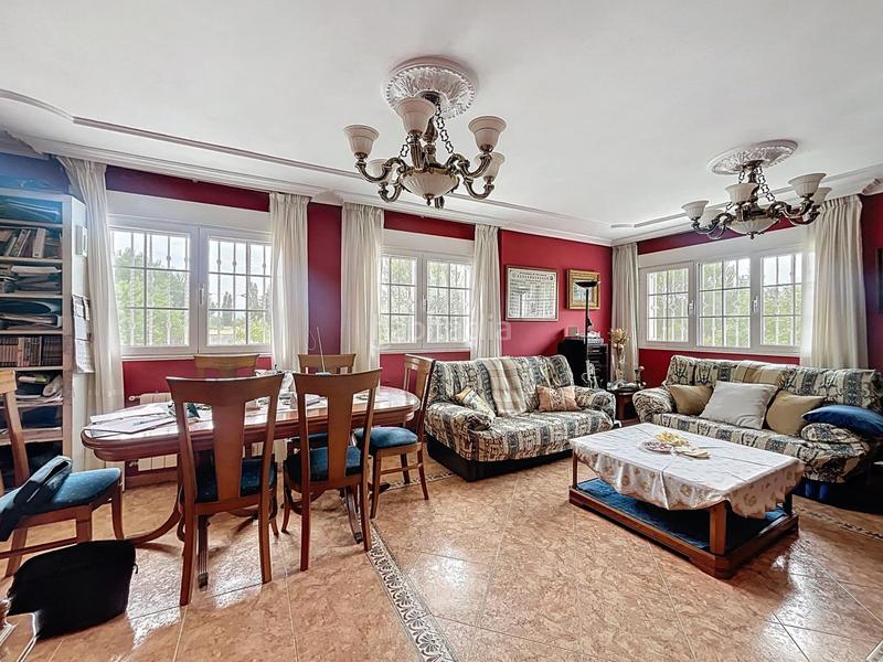 Foto 70d45d7c-9f80-458c-ad9f-96cf75c9f48c. Casa amb calefacció aparcament piscina a Tudela de Duero