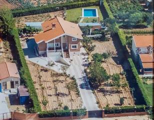 Maison à Tudela de Duero. Chalet independiente en tudela de duero