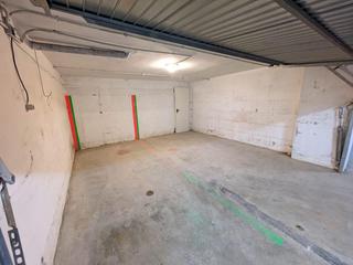 Aparcament cotxe  Calle bodega la. Garaje doble con puerta independiente en residencial  daya nueva