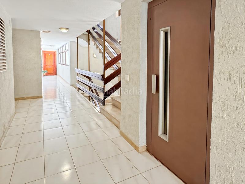 Foto 915efd93-3056-4fa7-8367-15334ee6d7ea. Apartament amb aparcament piscina a Levante Alto Benidorm