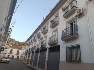 Appartement  Calle de san cristóbal. Bonito piso en montefrio