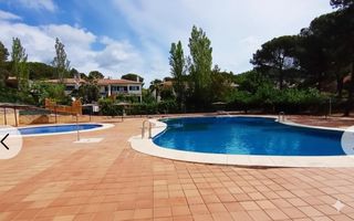 Casa a Avenida avenida ribera del coto, 136 98. Pareado con piscina y vistas en las jaras. urbanización privada