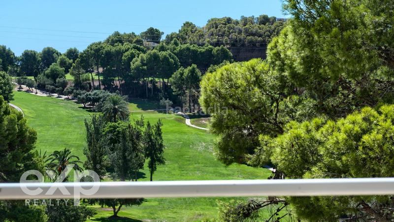 Foto 4f03f0f6-de89-4c3d-b3d6-c6a9ac5e1395. Casa adossada amb aparcament piscina a Altea la vella Altea