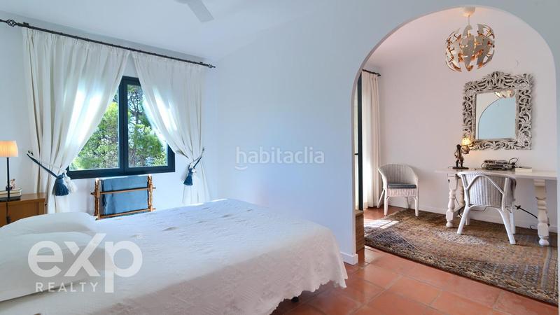 Foto 946ababc-6e8b-4fa5-b324-57e4dc2cd424. Casa adossada amb aparcament piscina a Altea la vella Altea