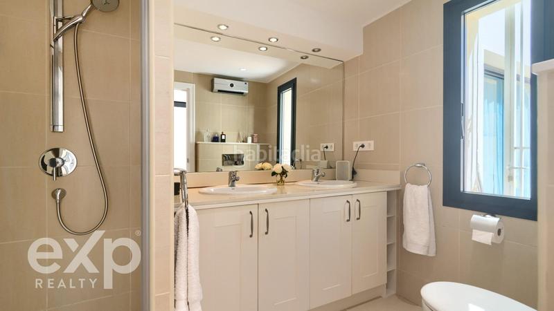 Foto fd8d8173-3ce4-41bb-8151-6827ead27ecb. Casa adossada amb aparcament piscina a Altea la vella Altea