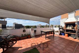 Àtic  Arquitecte artal. Te presentamos en exclusiva este magnífico piso con terraza y ex