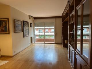 Appartement à Barri de les Corts. Luminoso piso en cuadrado de oro de barrio les corts