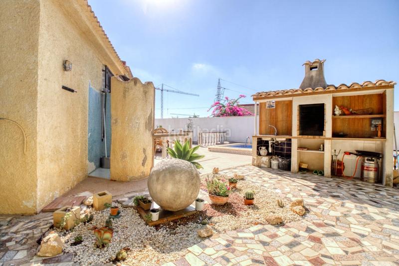 Foto 26547c81-1063-4874-bf8c-383f00ed2997. Chalet vivienda independiente con parcela privada en el corazón de ciudad quesada en Rojales