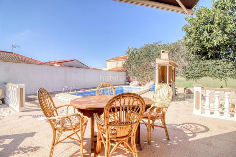 Foto 8f47cf8a-1ab7-45cd-aa05-d0b6b149cac3. Chalet vivienda independiente con parcela privada en el corazón de ciudad quesada en Rojales