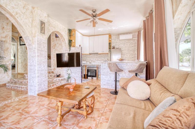 Foto a15a019b-22e8-460e-936d-ad24f34d257b. Chalet vivienda independiente con parcela privada en el corazón de ciudad quesada en Rojales