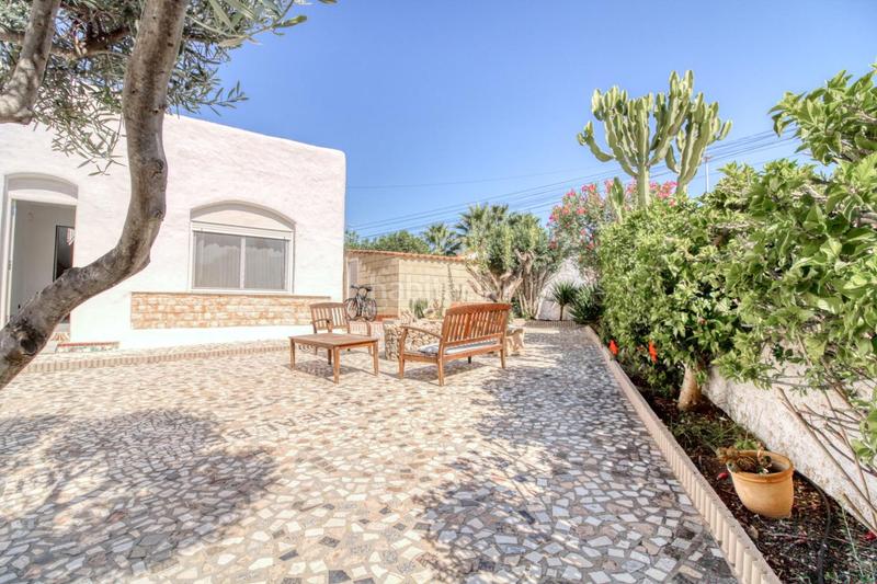 Foto b7f10ab5-a816-48d0-88b6-40c4d4c54200. Chalet vivienda independiente con parcela privada en el corazón de ciudad quesada en Rojales