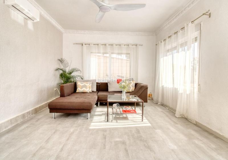 Foto d554557f-d14d-4db0-8bf1-651a644aff75. Chalet vivienda independiente con parcela privada en el corazón de ciudad quesada en Rojales