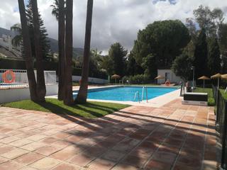 Casa adosada en Centro. Encantador adosado en alhaurín el grande con piscina comunitaria