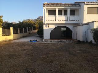 Maison jumelée à Centro. Encantador adosado en alhaurín el grande con piscina comunitaria