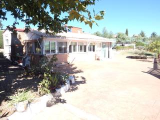 Chalet à Méntrida. Parcela en urbanización con mobilhome y barbacoa  méntrida