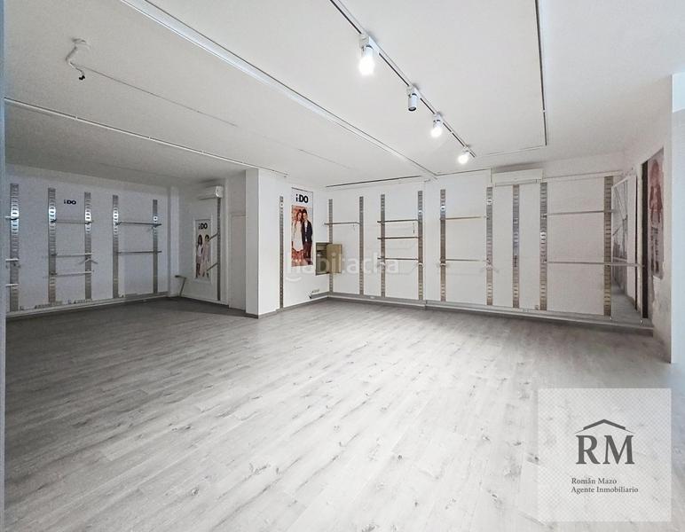 Foto b9b5e74a-6526-49f3-a173-6b3d10f24c89. Locale commerciale in Sant Ramon - Maternitat Barcelona