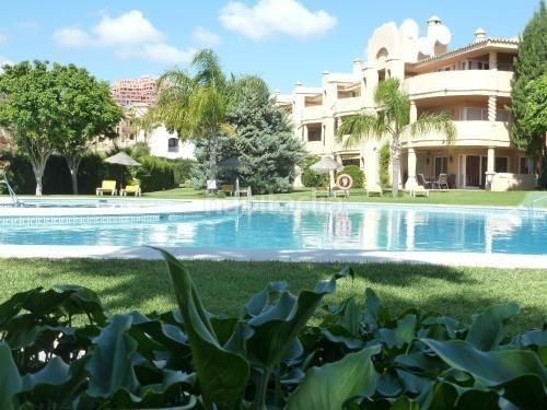 Foto 13534d3e-2842-4a02-97db-62d1d5eee651. Apartament amb aparcament piscina a Calahonda Mijas