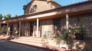 Casa  Antequera. Exclusiva finca con villa señorial en antequera