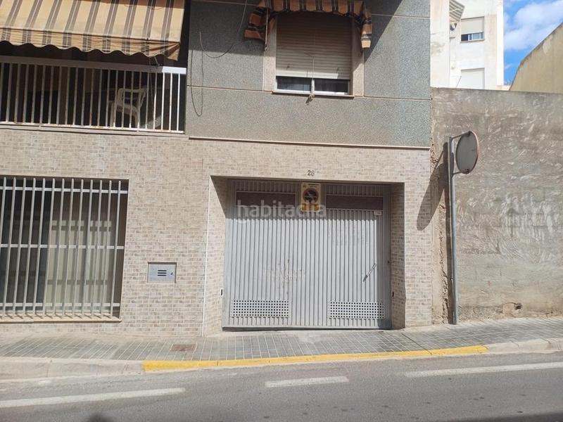Foto b1c1de7a-c758-4d2d-b5f3-f227155d1888. Parking coche en calle de alicante 26 plazas de garaje en Santa Pola