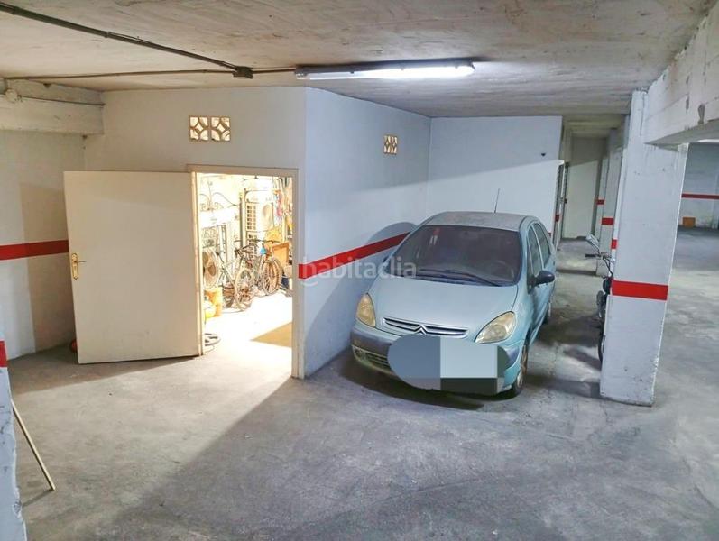 Foto b7541bbd-3a95-4bc2-9b56-dbf83b4682b0. Parking coche en calle de alicante 26 plazas de garaje en Santa Pola