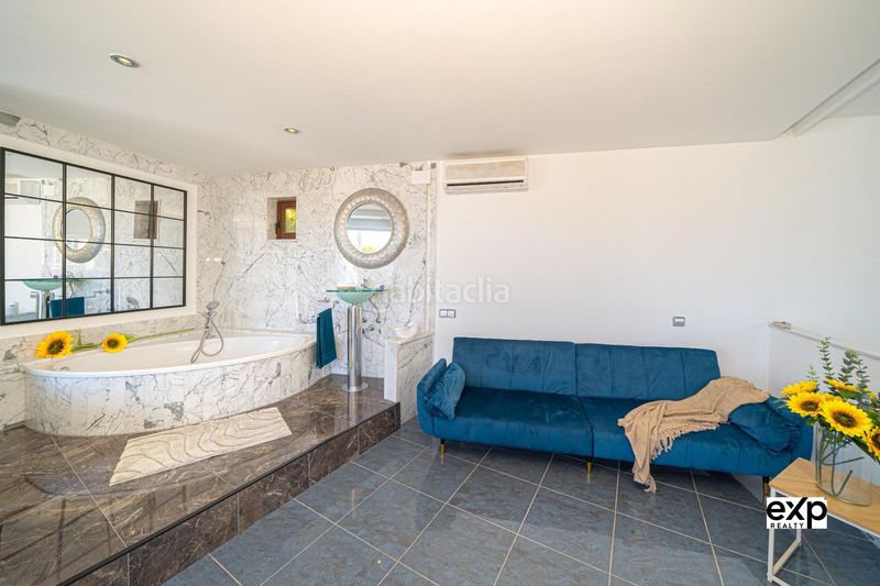 Foto 6d91aafb-d414-4aaa-9180-e075b57414af. Xalet amb aparcament a Mascarat Altea