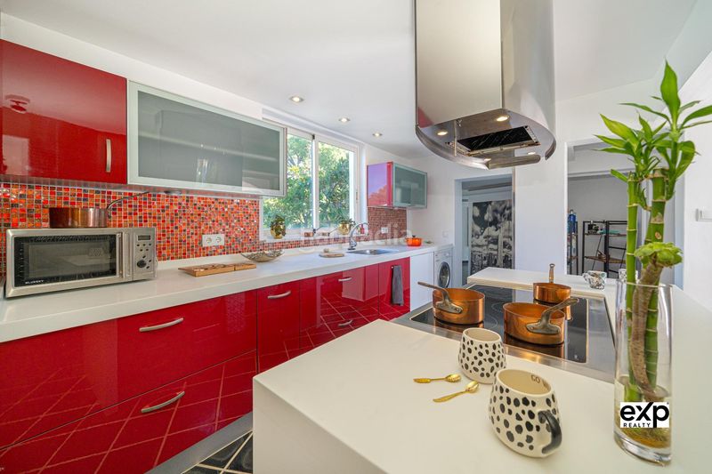 Foto 7b24de52-ca0e-4a23-85d1-6e5cde65fcc5. Xalet amb aparcament a Mascarat Altea