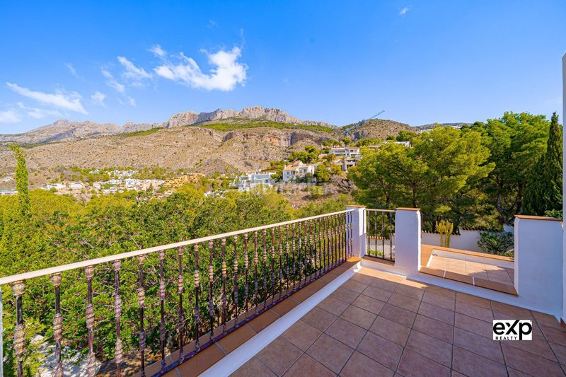 Foto b42592c7-83f8-43b0-aebf-5f6fe7c88a00. Xalet amb aparcament a Mascarat Altea