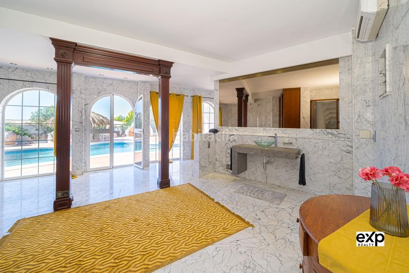 Foto fb6f0bae-e2f2-4aec-9dc9-13f4fe86018a. Xalet amb aparcament a Mascarat Altea