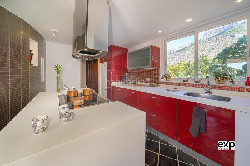 Foto a567c4ef-ddf4-48d4-92e1-00c473b4a991. Chalet con parcheggio in Altea la vella Altea