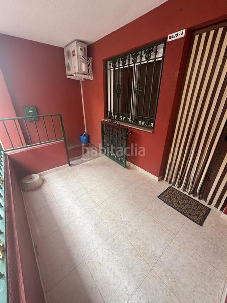 Foto 22248412-71ba-49a7-bce5-80aaff000492. Piso en calle isidro madrid 109 acogedor piso bajo con terraza en Alcázares (Los)